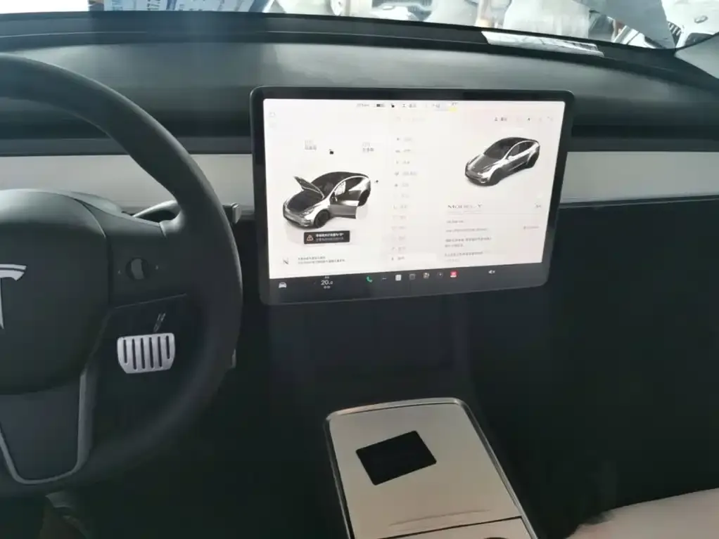 Tesla Model Y — фото 6
