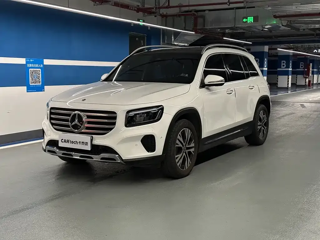 Mercedes-Benz GLB — фото 1