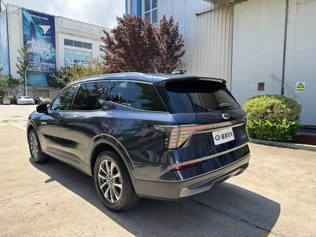 Ford Edge — фото 3