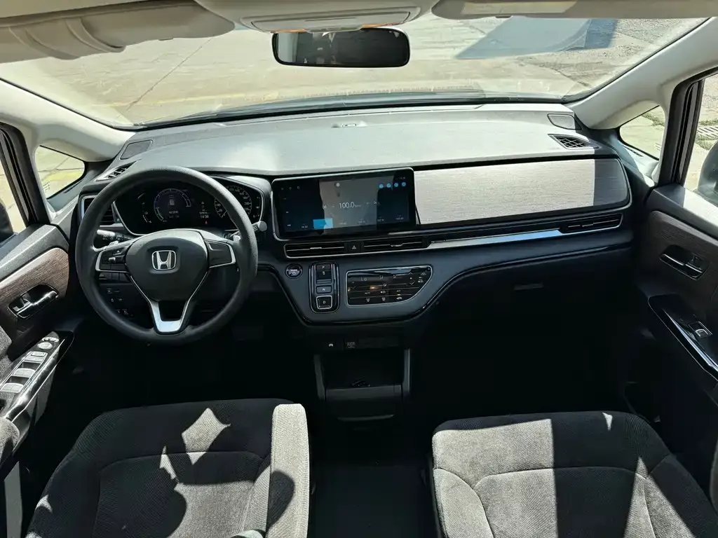 Honda Odyssey — фото 10