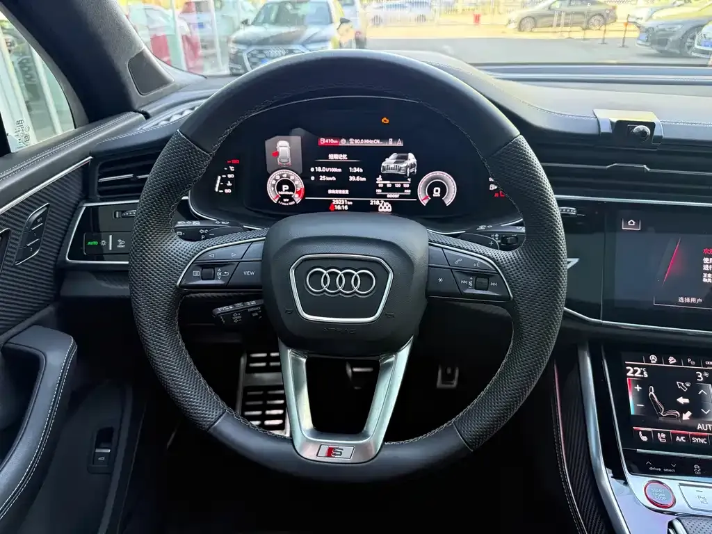 Audi SQ7 — фото 4