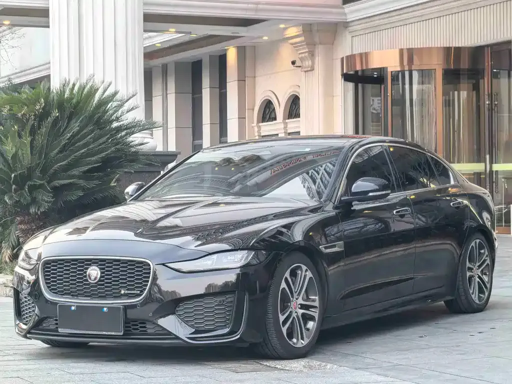 Jaguar XEL — фото 1
