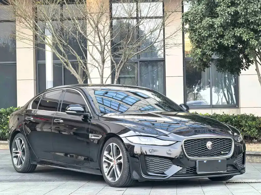 Jaguar XEL — фото 9