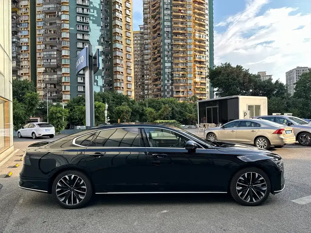 Volvo S90 PHEV — фото 9