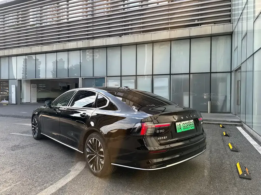 Volvo S90 PHEV — фото 10