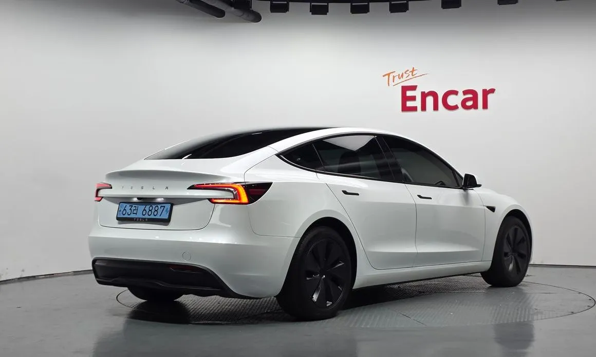 Tesla Model 3 — фото 2