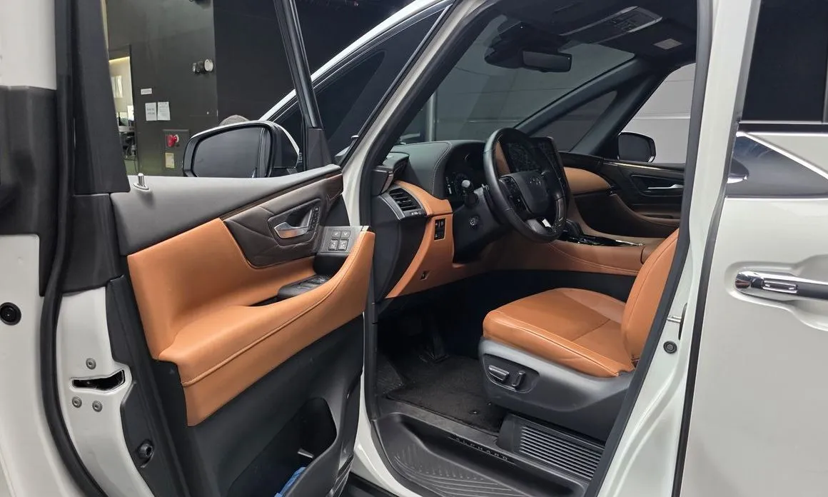 Toyota Alphard — фото 10