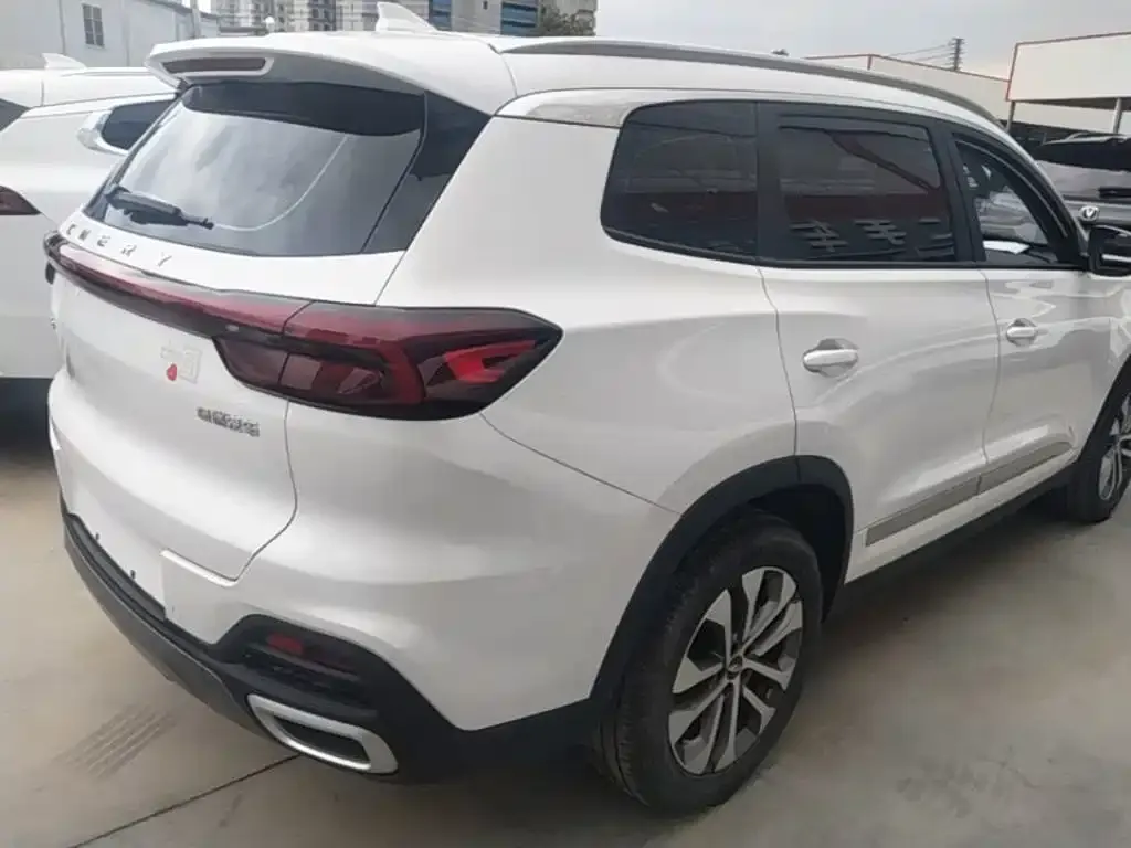 Chery Tiggo 8 — фото 3