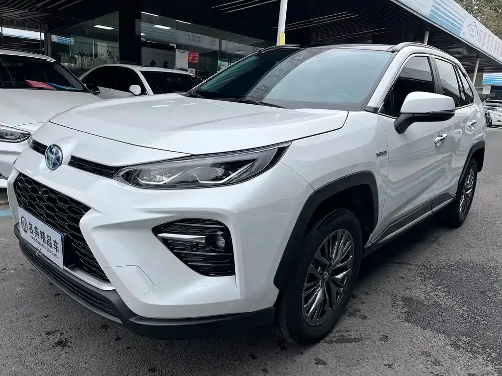 Toyota Wildlander — фото 1