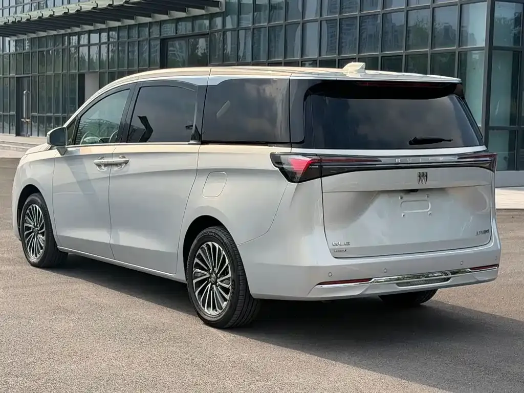 Buick GL8 Hybrid — фото 4