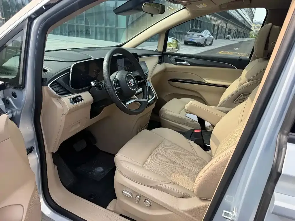 Buick GL8 Hybrid — фото 8