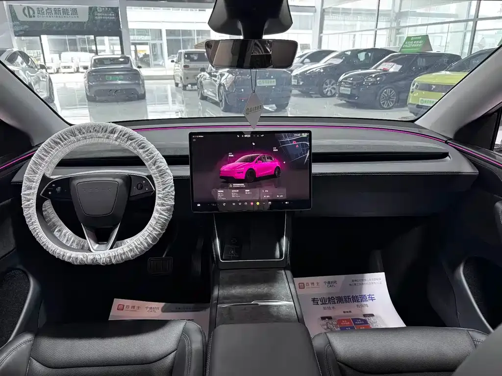 Tesla Model Y — фото 5