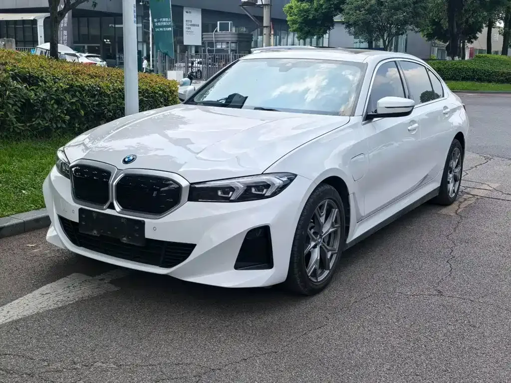 BMW i3 — фото 1