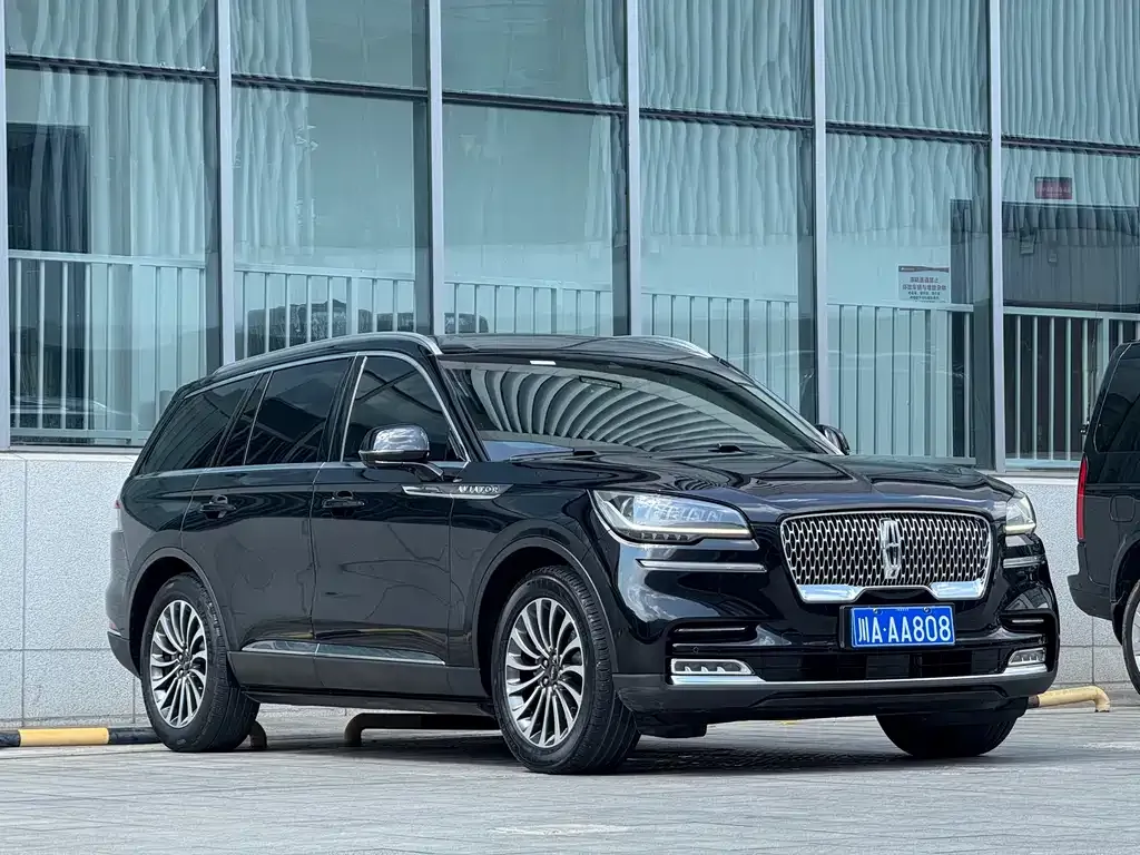 Lincoln Aviator — фото 1
