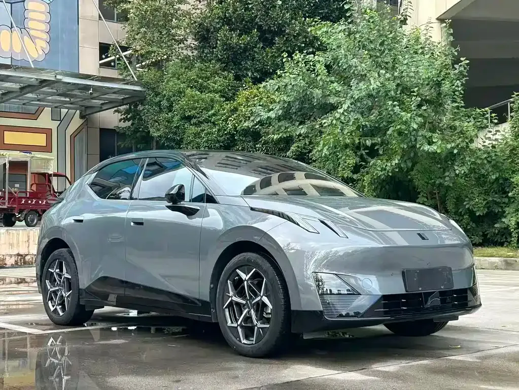Lynk & Co Z20 — фото 8