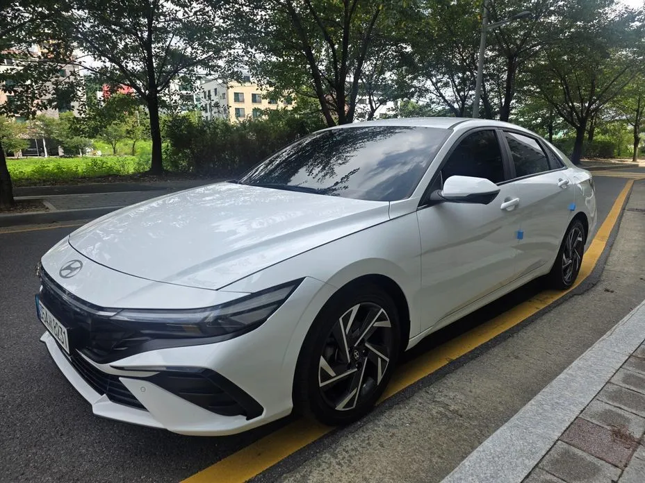 Hyundai AVANTE — фото 1