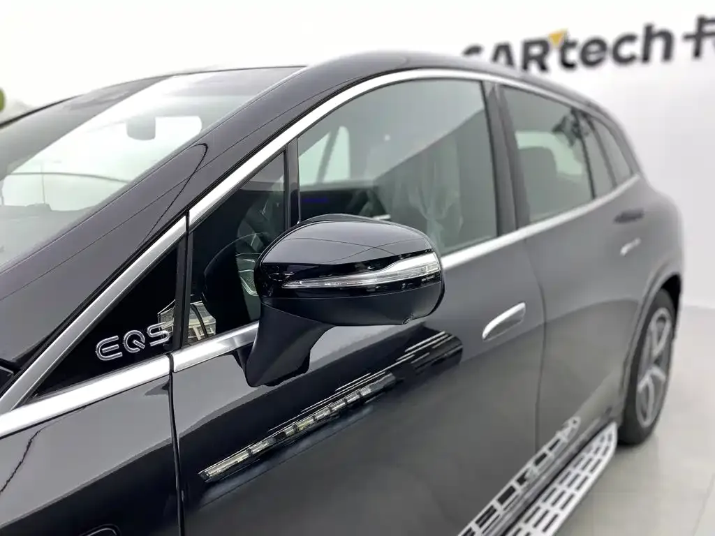 Mercedes-Benz EQS SUV — фото 10