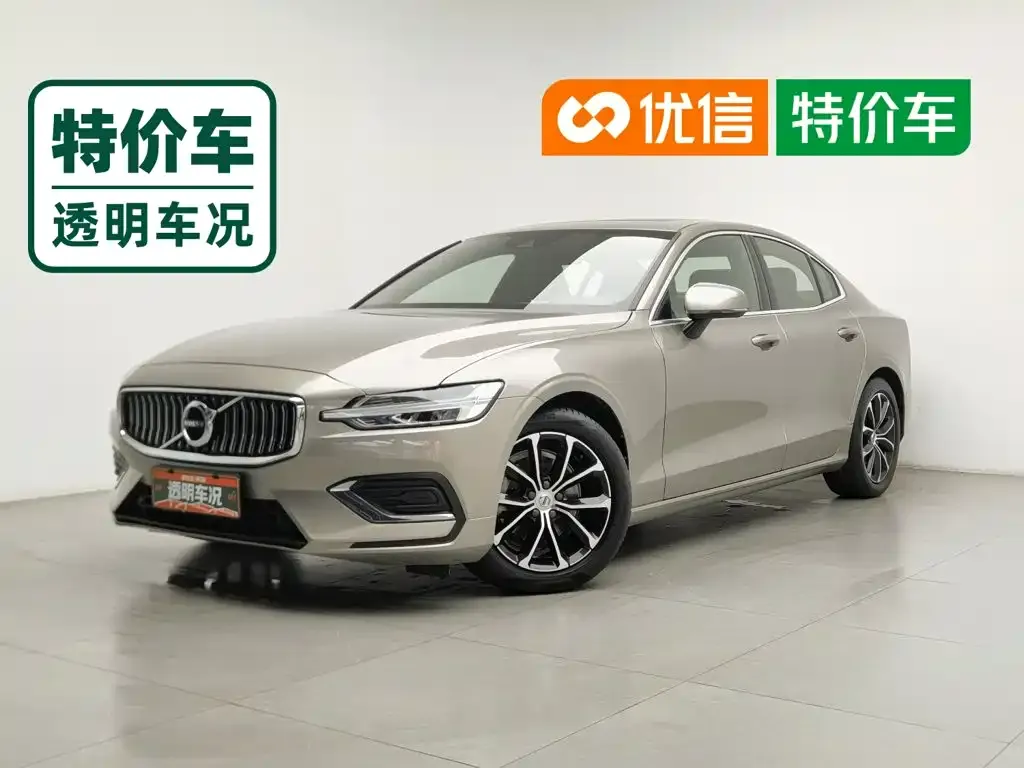 Volvo S60 — фото 1