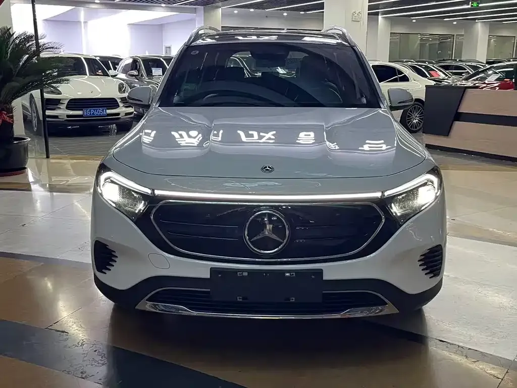 Mercedes-Benz EQB — фото 2