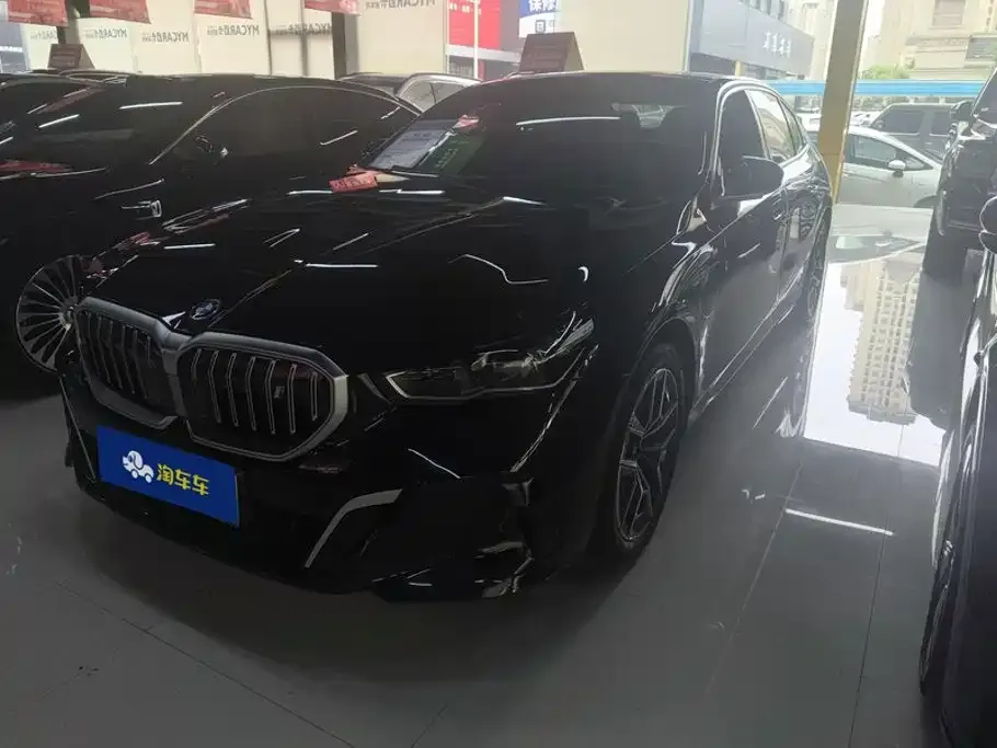 BMW i5 — фото 1
