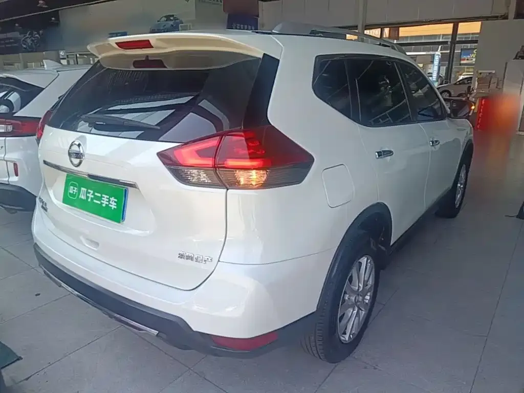Nissan X-Trail — фото 10