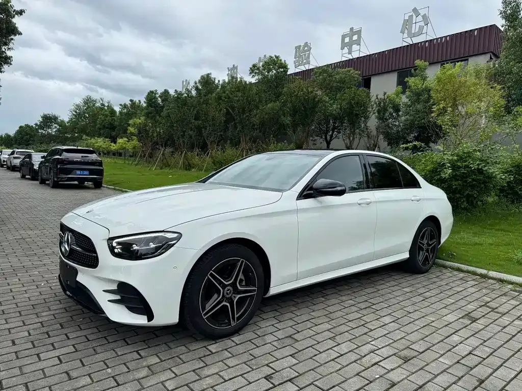 Mercedes-Benz E-Class (Import) — фото 2