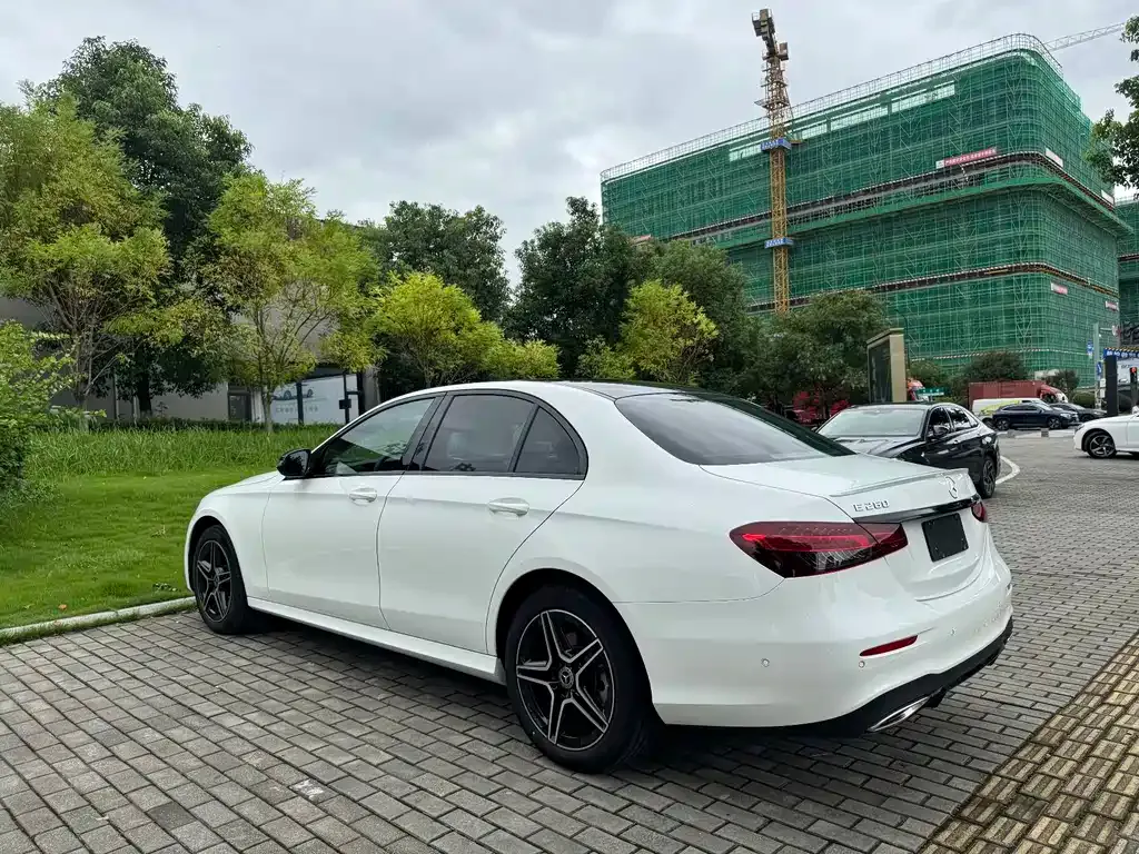 Mercedes-Benz E-Class (Import) — фото 5