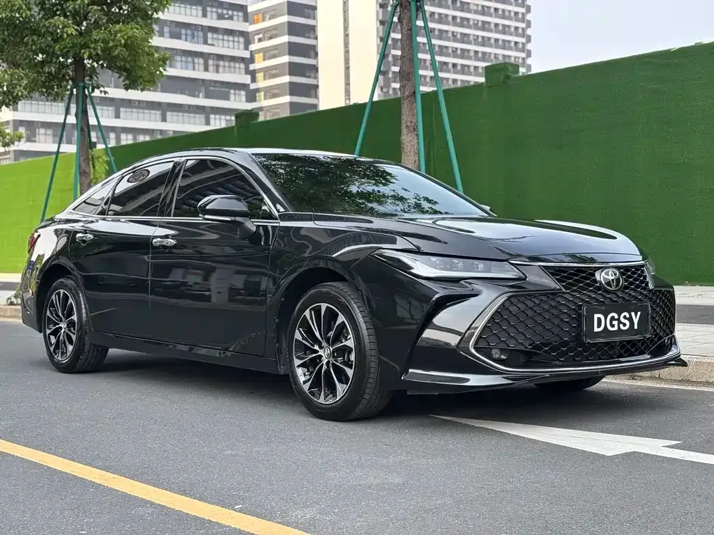 Toyota Avalon — фото 2