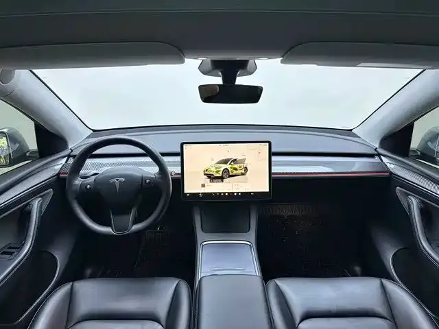 Tesla Model Y — фото 7