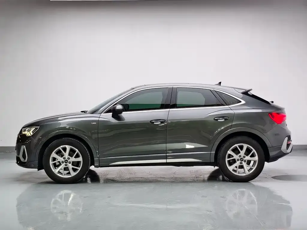 Audi Q3 Sportback — фото 6