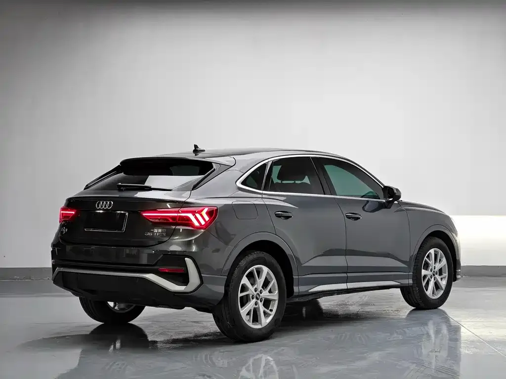 Audi Q3 Sportback — фото 8