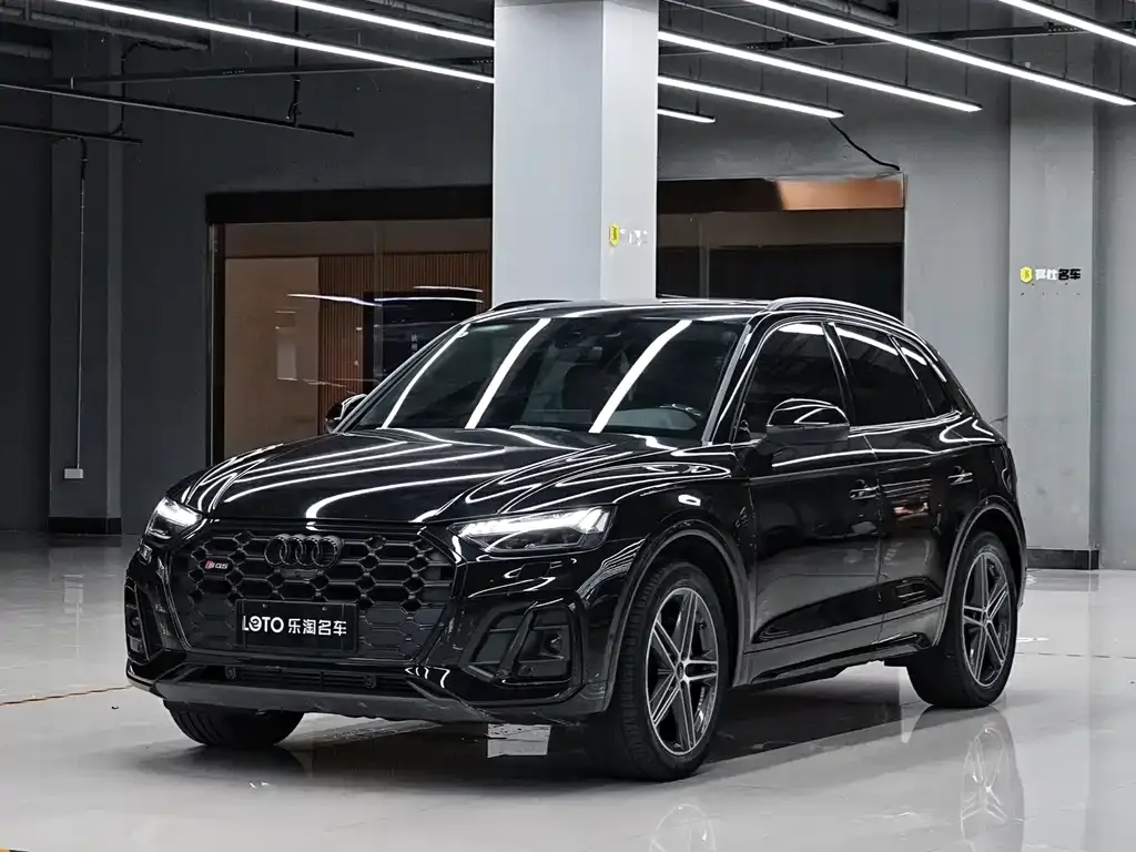 Audi SQ5 — фото 1