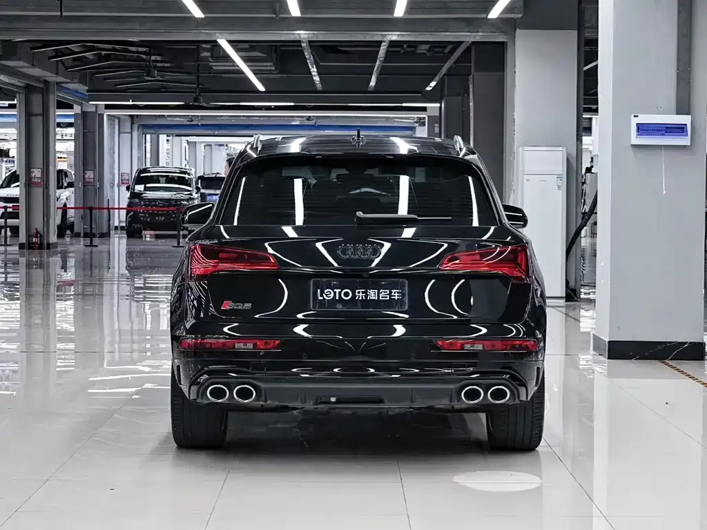Audi SQ5 — фото 7