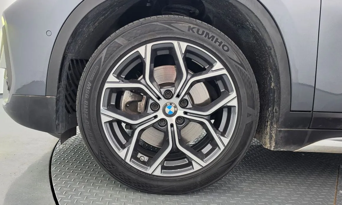 BMW X1 — фото 9