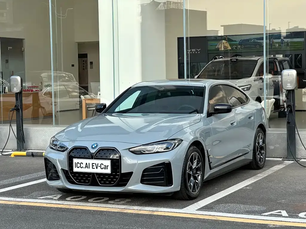 BMW i4 eDrive40 1