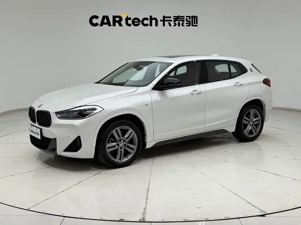 BMW X2 — фото 1