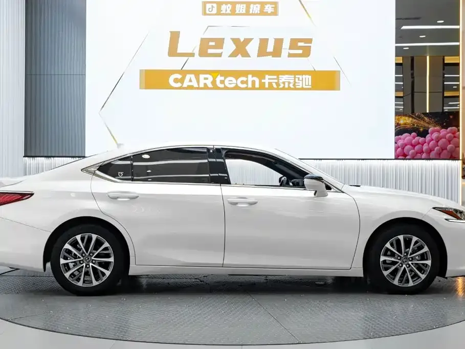 Lexus ES — фото 7