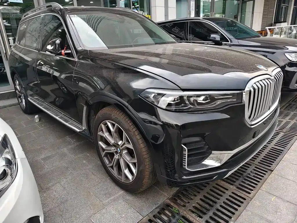 BMW X7 — фото 6