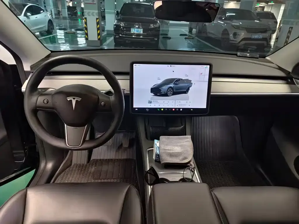 Tesla Model Y — фото 6