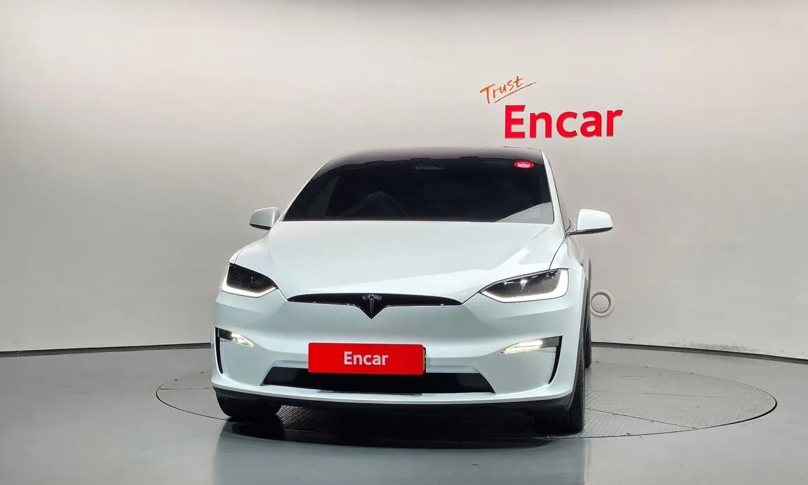 Tesla Model X — фото 5