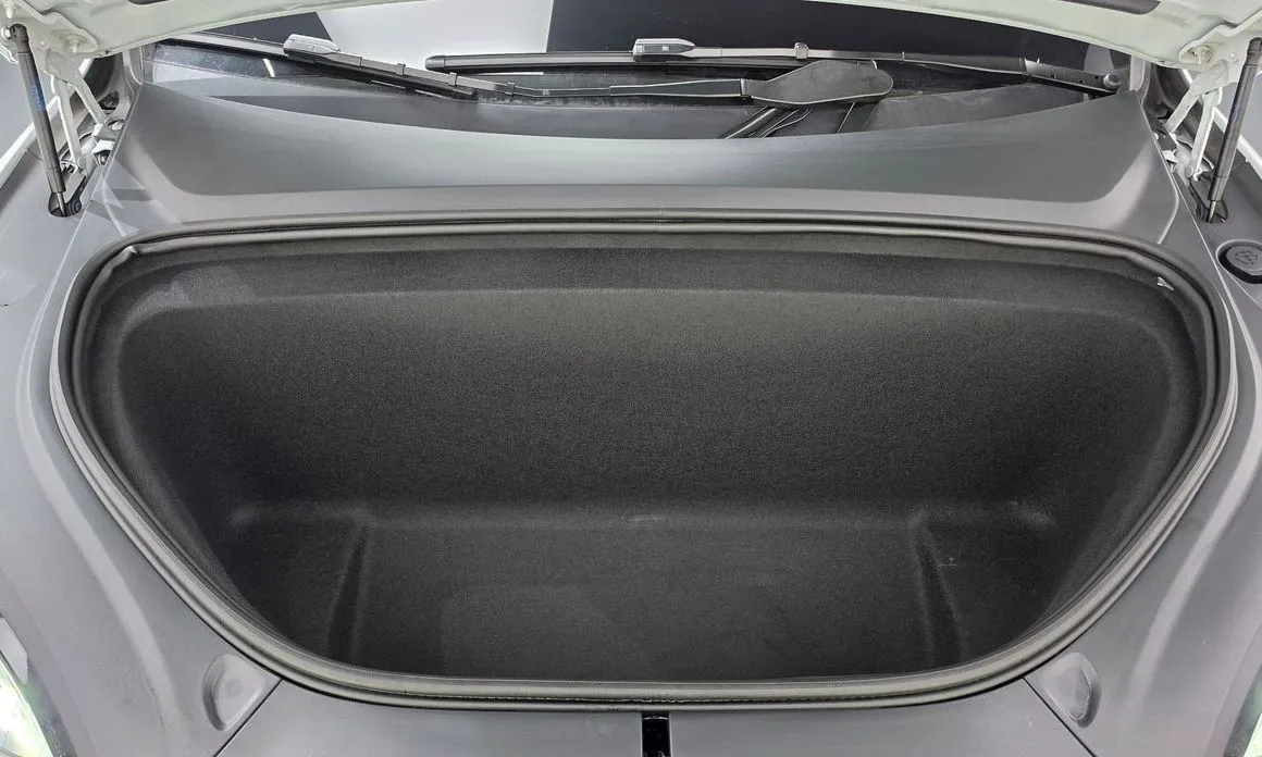 Tesla Model X — фото 10