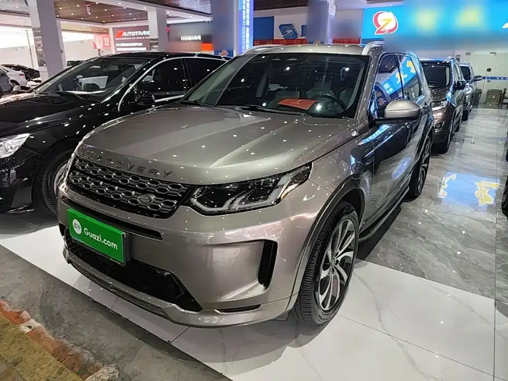 Land Rover Discovery Sport — фото 1