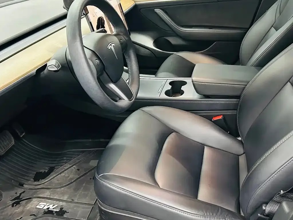 Tesla Model 3 — фото 6