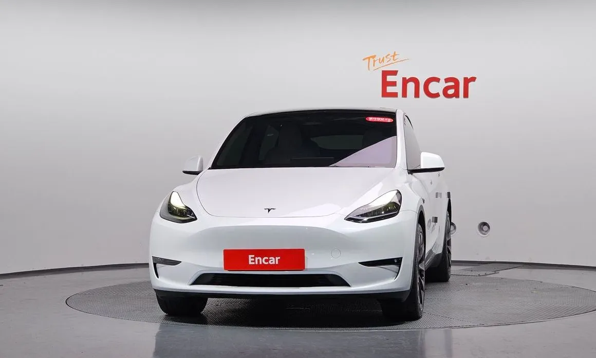 Tesla Model Y — фото 6