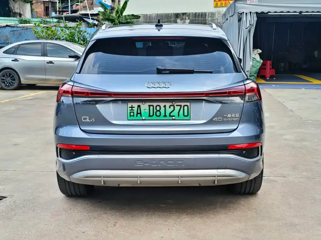 Audi Q4 e-tron — фото 9