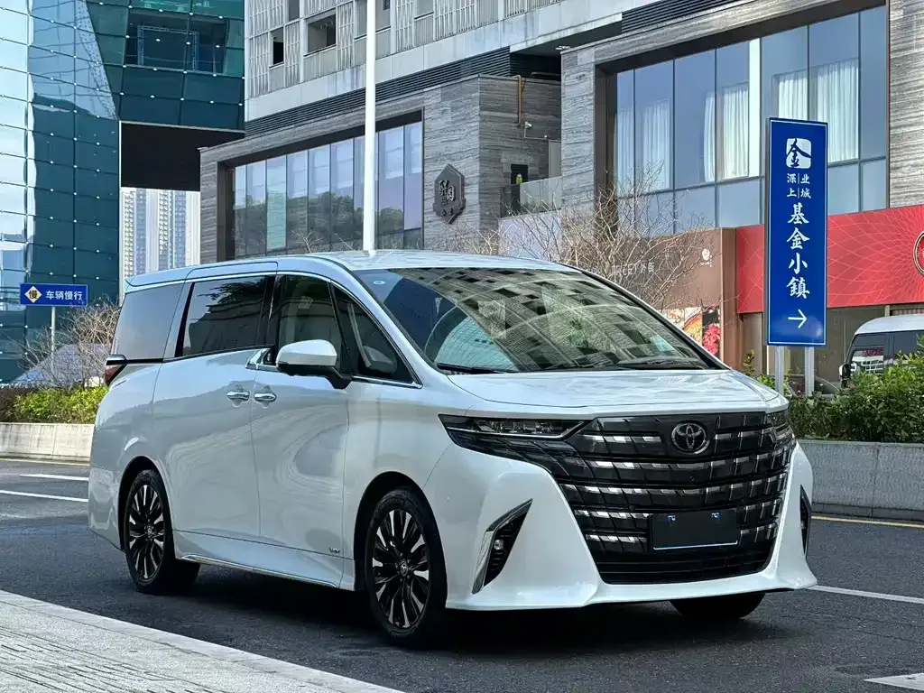 Toyota Alphard — фото 7