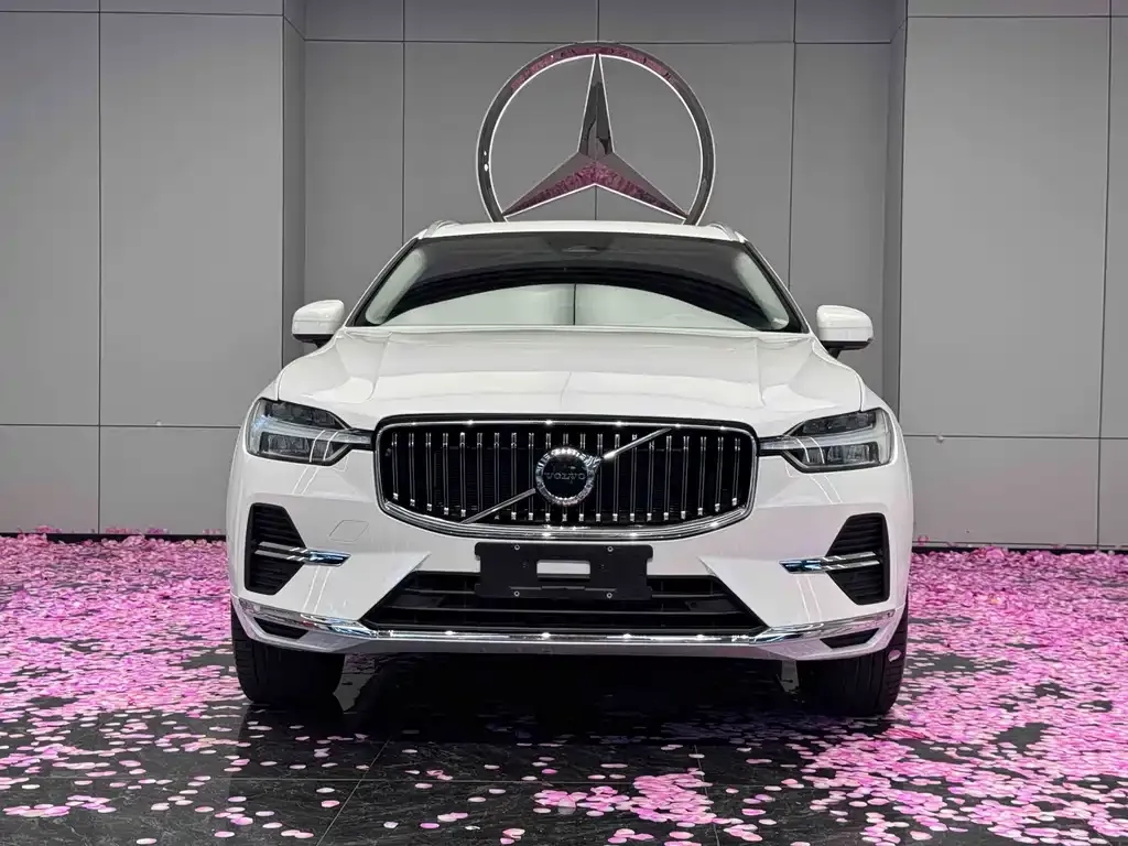 Volvo XC60 — фото 4
