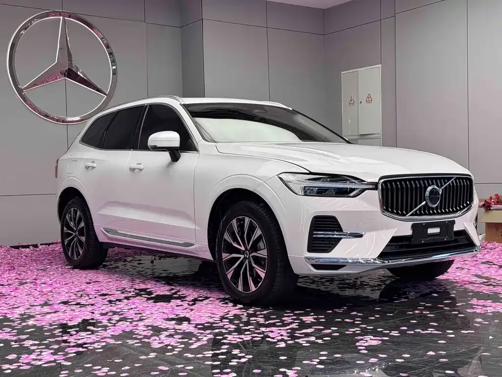 Volvo XC60 — фото 2