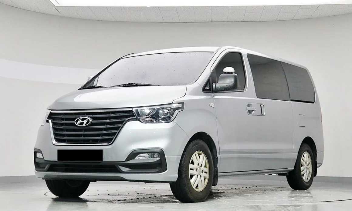 Hyundai Starex — фото 1