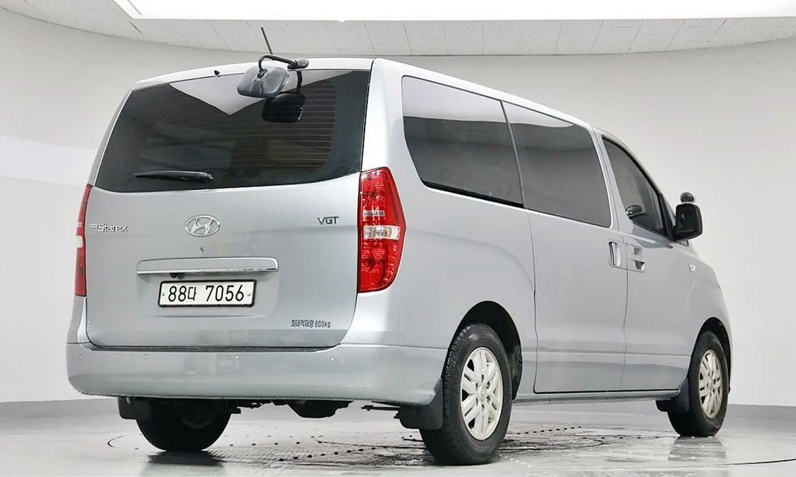 Hyundai Starex — фото 7